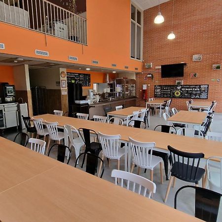 Residencia Universitaria Giner de Los Ríos Alcalá de Henares Exterior foto