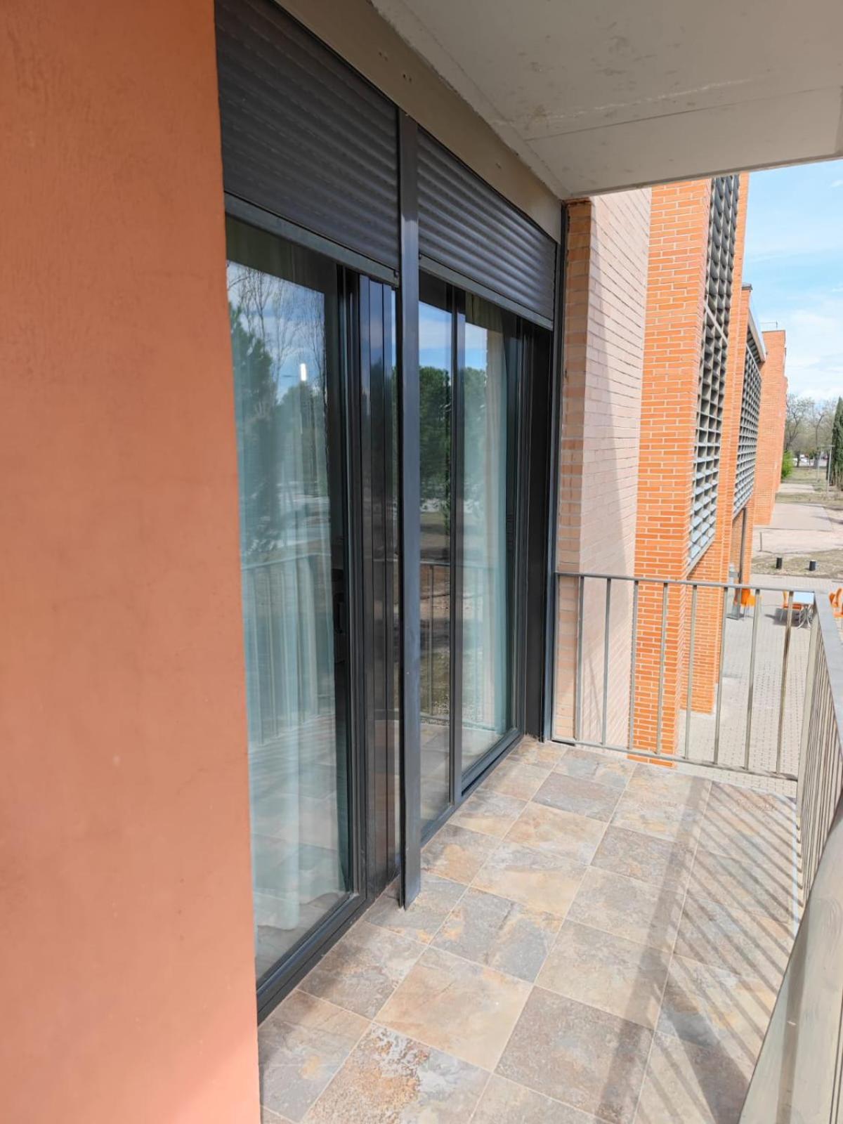 Residencia Universitaria Giner de Los Ríos Alcalá de Henares Exterior foto